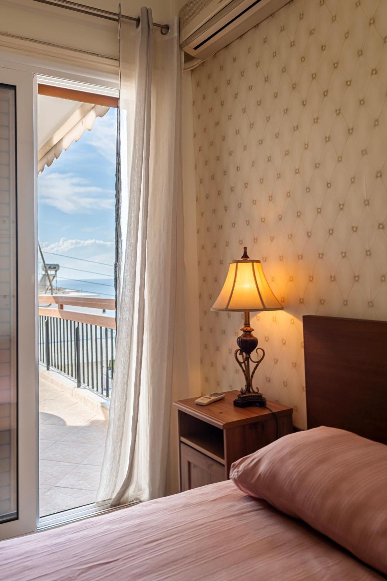 Sea View Apartment 100M From The Beach Saronida Exterior foto